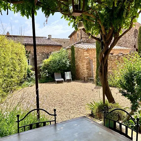 Ferienhaus La Maison De Notre Dame 6 *